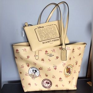 Coach X Disney MSRP $395.~ NWT Minnie Mouse reversible floral large tote.